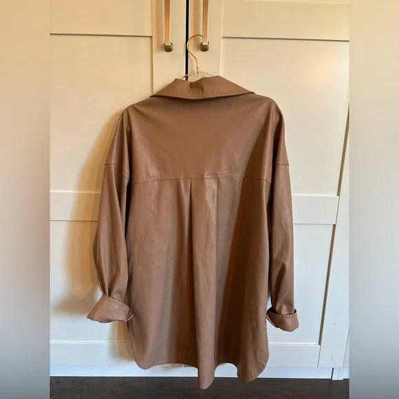 DO+BE Camel Faux Leather Button-Up Size Medium Casual Chic Minimalist - Picture 2 of 7